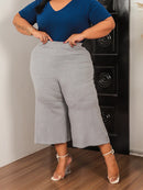 Calça Pantacourt Plus Size Preta